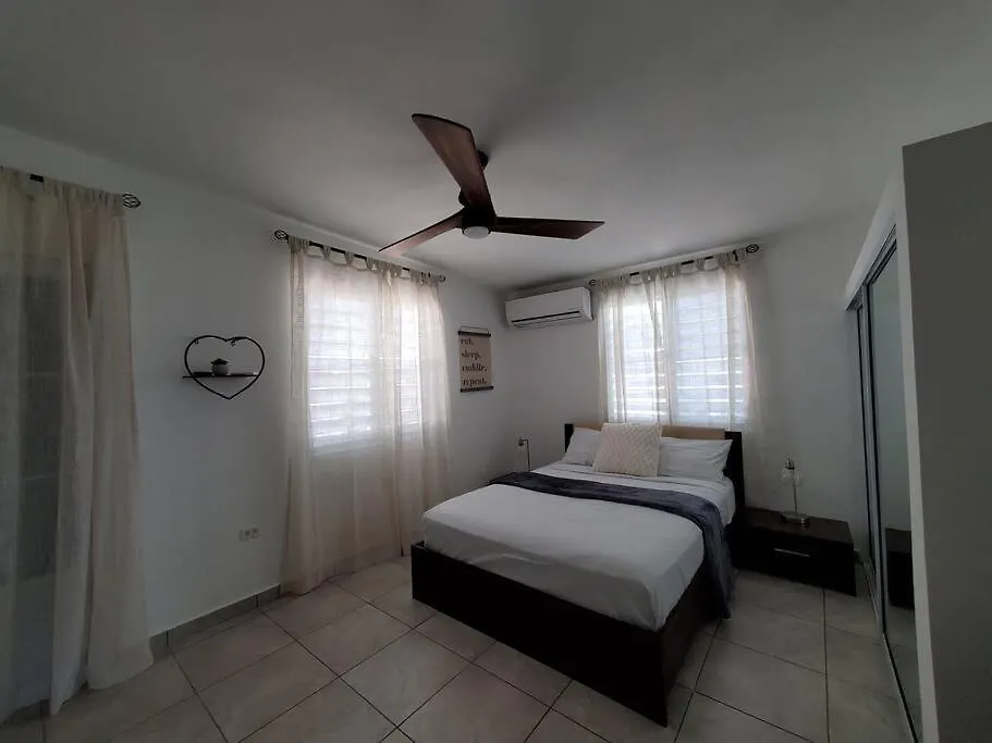 Appartement Aguadilla Sunset Apt Ac Wifi 8 Minute Walk Crashboat Beach